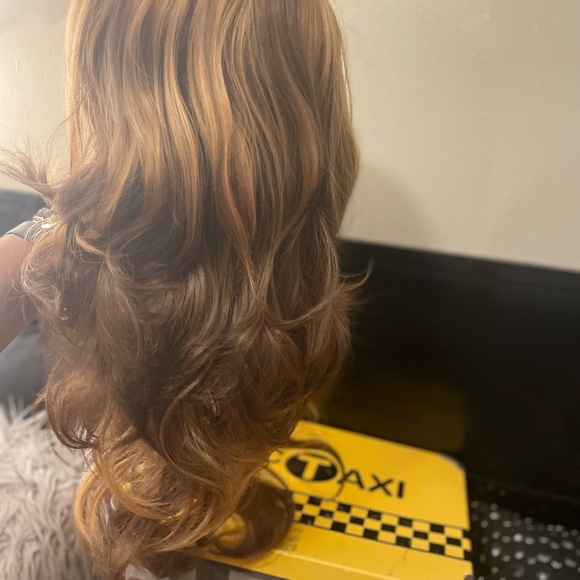 Highlighted Body Wave Wig - Picture 5 of 11